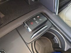Land Rover Discovery 360PS R-Dynamic HSE - ფოტო 9