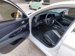 Hyundai Elantra 1.5L CVT GLX Elite - ფოტო 16