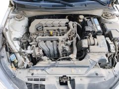 Hyundai Elantra 1.5L CVT GLX Elite - ფოტო 20