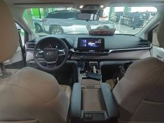Toyota Sienna 2.5L Hybrid FWD Comfort - ფოტო 10