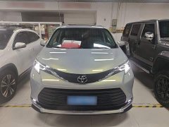 Toyota Sienna 2.5L Hybrid FWD Comfort - ფოტო 3
