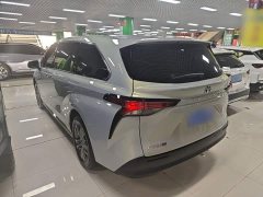 Toyota Sienna 2.5L Hybrid FWD Comfort - ფოტო 5