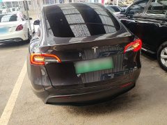 Tesla Model Y Rear-Wheel Drive - ფოტო 6