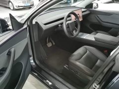 Tesla Model Y Rear-Wheel Drive - ფოტო 16