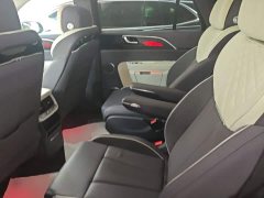 FAW Red Flag E-HS9 2022 690km Range Flagship Edition Six-Seater - ფოტო 17