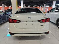 Nissan Teana 2021 2.0L XL Upper AD1 Intelligent Navigation Edition - ფოტო 6