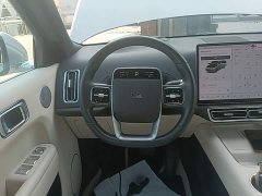 Li Auto Ideal L8 Air - ფოტო 11