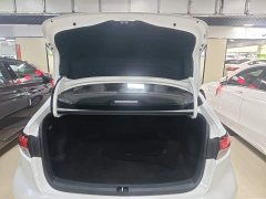 Toyota Corolla Hybrid 1.8H E-CVT Luxury - ფოტო 19