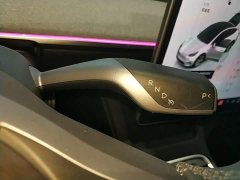 Tesla Model Y Rear-Wheel Drive - ფოტო 14