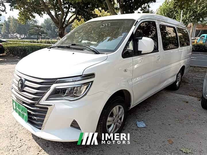 Dongfeng Delica M5L 1.6L Base 7-Seater
