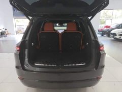 Li Auto L9 Max - ფოტო 19