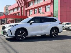 Toyota Crown Venza 2023 2.5L HEV AWD Luxury - ფოტო 10