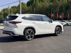 Toyota Crown Venza 2023 2.5L HEV AWD Luxury - ფოტო 14
