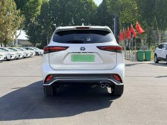 Toyota Crown Venza 2023 2.5L HEV AWD Luxury - ფოტო 8