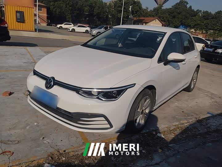 Volkswagen Golf 200TSI DSG