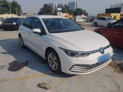 Volkswagen Golf 2021 200TSI DSG - ფოტო 4