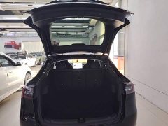 Tesla Model Y Standard Range RWD - ფოტო 19