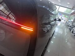 Li Auto Li Xiang MEGA Ultra - ფოტო 8
