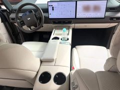 Li Auto Li Xiang MEGA Ultra - ფოტო 16