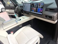 Li Auto Li Xiang MEGA Ultra - ფოტო 6