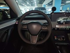 Tesla Model Y Rear-Wheel Drive - ფოტო 11