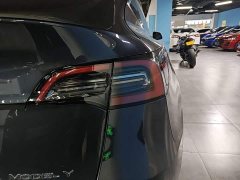 Tesla Model Y Rear-Wheel Drive - ფოტო 8