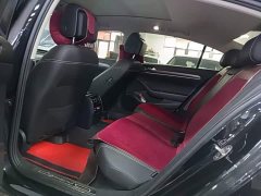 Volkswagen Magotan 2020 330TSI DSG Luxury - ფოტო 17