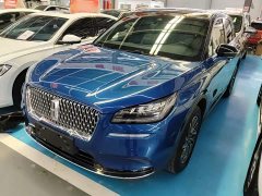 Lincoln Explorer 2.0T Two-Wheel Drive Elite - ფოტო 2