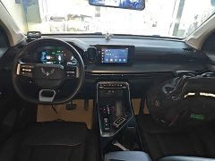 Wuling Xingchen 2022 2.0L DHT Electric Power Edition - ფოტო 10