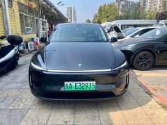 Tesla Model Y Rear-Wheel Drive - ფოტო 2
