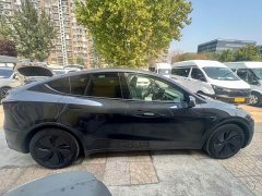 Tesla Model Y Rear-Wheel Drive - ფოტო 4