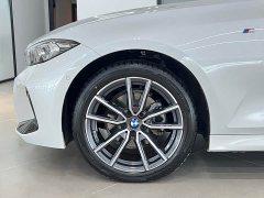 BMW 3 Series 325Li M Sport Package - ფოტო 17