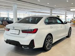 BMW 3 Series 325Li M Sport Package - ფოტო 20