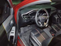 Ford Focus Hatchback EcoBoost 180 Automatic ST Line - ფოტო 12