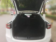 Tesla Model Y Standard Range RWD - ფოტო 20