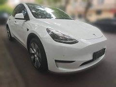 Tesla Model Y Standard Range RWD - ფოტო 3