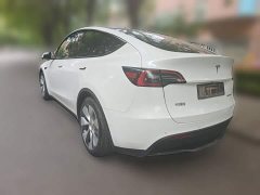 Tesla Model Y Standard Range RWD - ფოტო 4