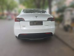 Tesla Model Y Standard Range RWD - ფოტო 5
