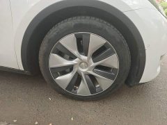 Tesla Model Y Standard Range RWD - ფოტო 8