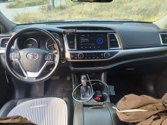 Toyota Highlander 2018 2.0T AWD Premium 7-Seater China VI - ფოტო 5