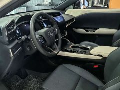 Lexus RZ 450e AWD Luxury Edition - ფოტო 7