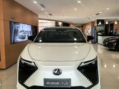 Lexus RZ 450e AWD Luxury Edition - ფოტო 9