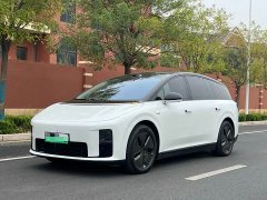 Li Auto i8 2025 Standard Edition - ფოტო 1