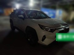 Toyota RAV4 2.0L CVT FWD Style Edition - ფოტო 3