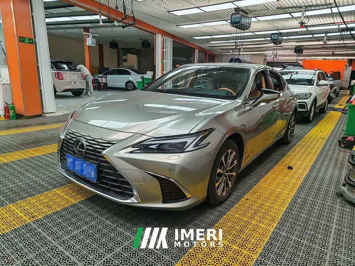 Lexus ES 200 Premium Edition - ავტომობილი ჩინეთიდან