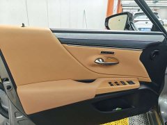 Lexus ES 200 Premium Edition - ფოტო 10