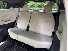 Toyota Sienna 2.5L Hybrid Premium Luxury Edition - ფოტო 11