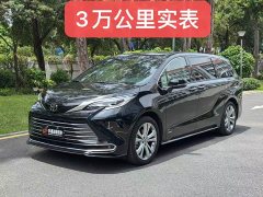 Toyota Sienna 2.5L Hybrid Premium Luxury Edition - ფოტო 2