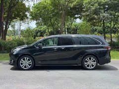 Toyota Sienna 2.5L Hybrid Premium Luxury Edition - ფოტო 5