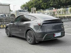 Tesla Model Y Long Range All-Wheel Drive Launch Edition - ფოტო 17